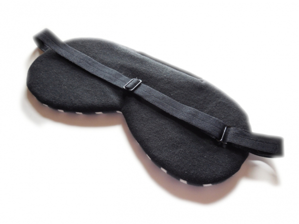 This is an adjustable organic eyemask. so comfortable.